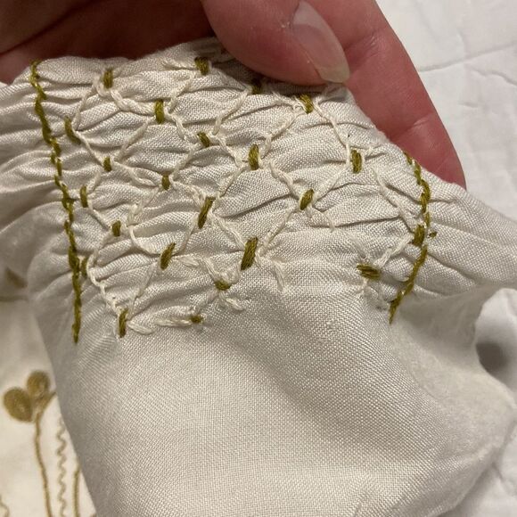 Passports Vintage Embroidered Lightweight Button Up size Medium - Picture 9 of 12